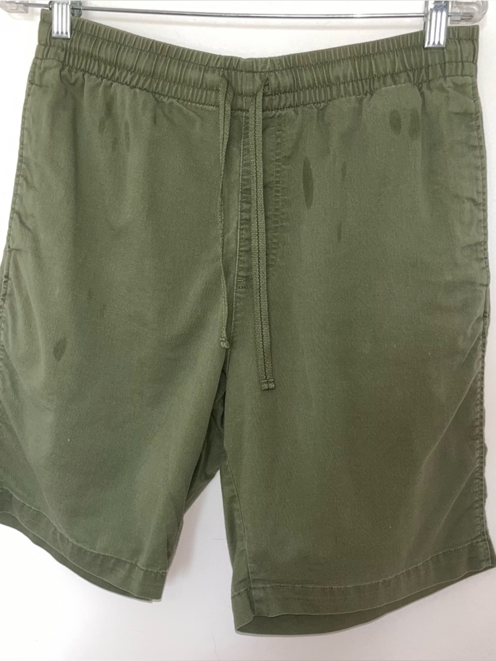 Uniqlo Men's Olive Green Drawstring Athletic Shorts